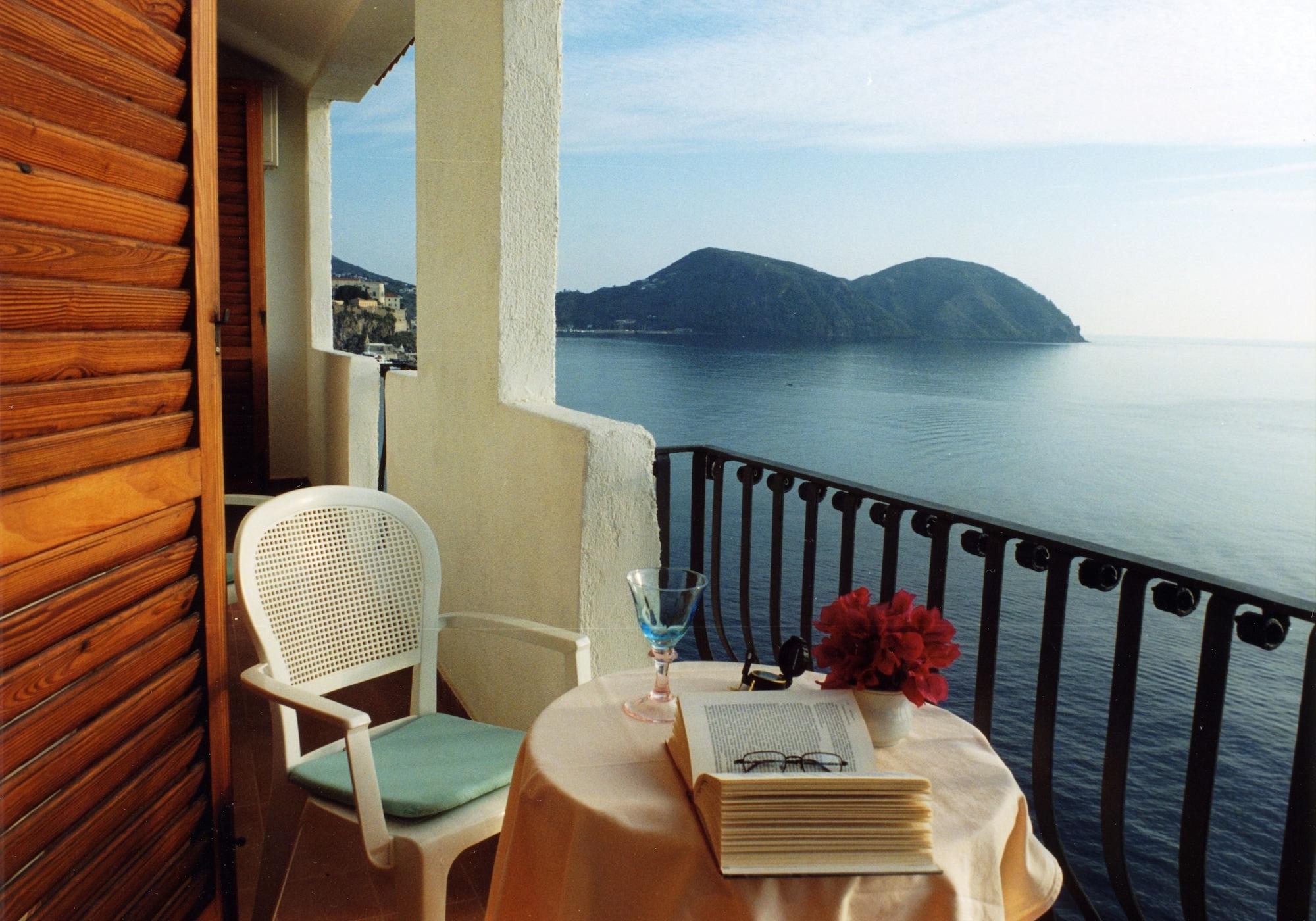 Carasco Hotel