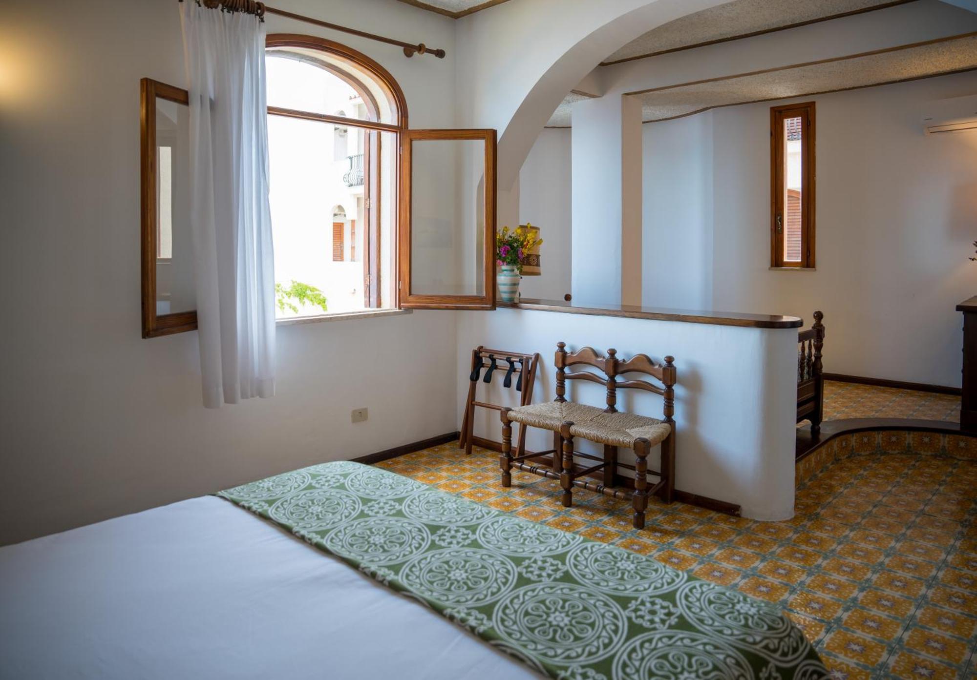 Hotel Carasco 4*