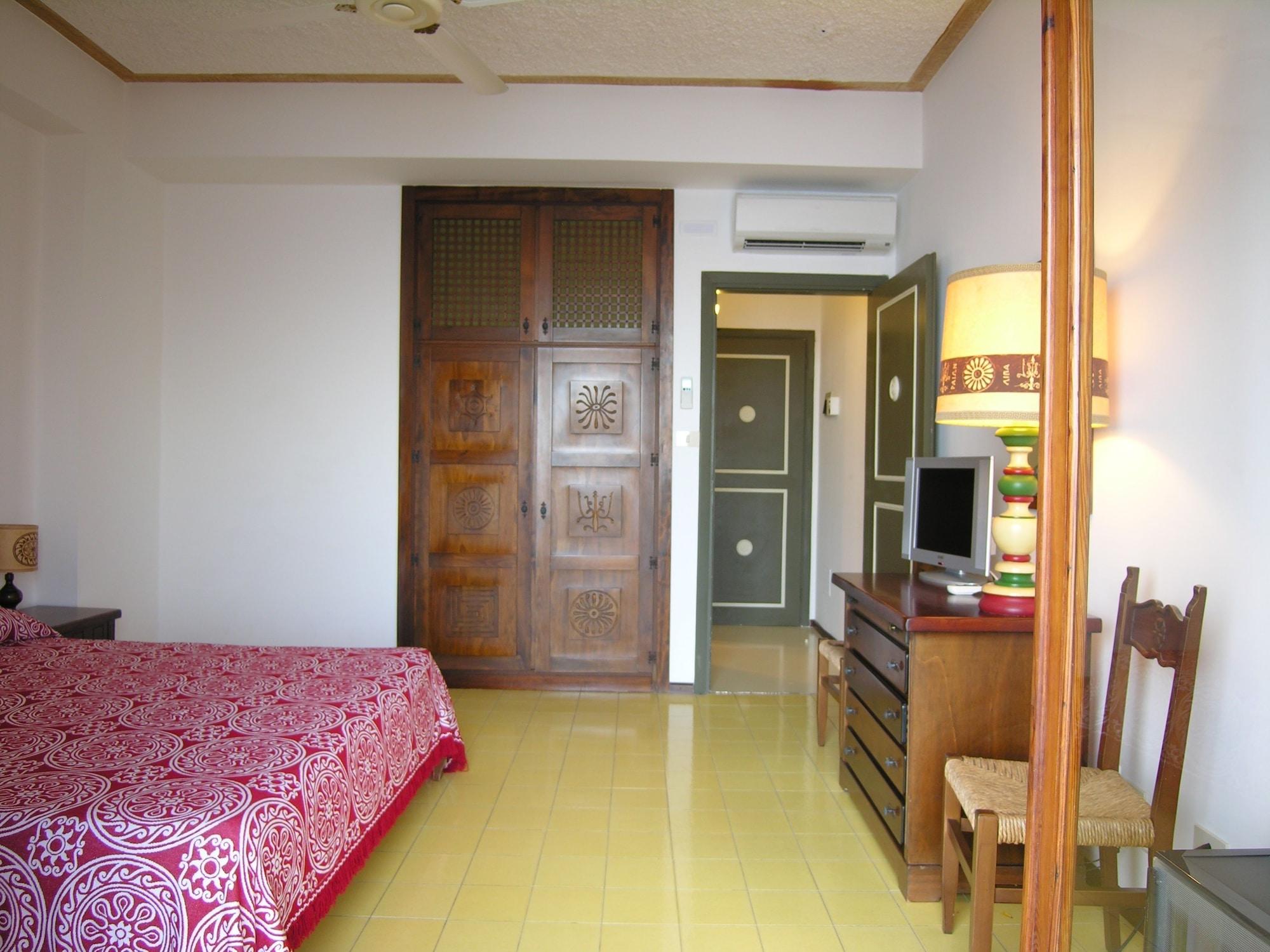 Hotel Carasco 4*