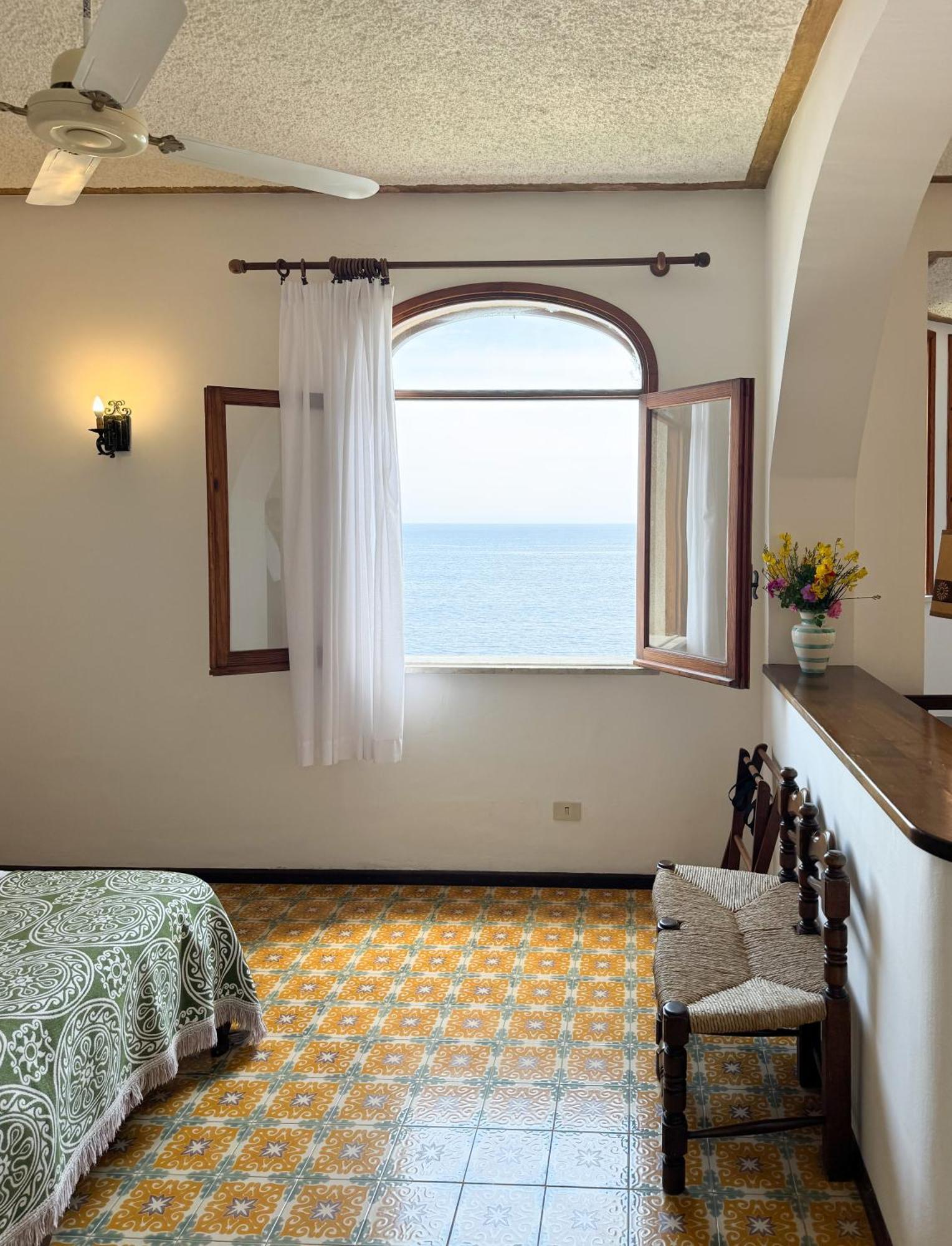 Carasco Hotel